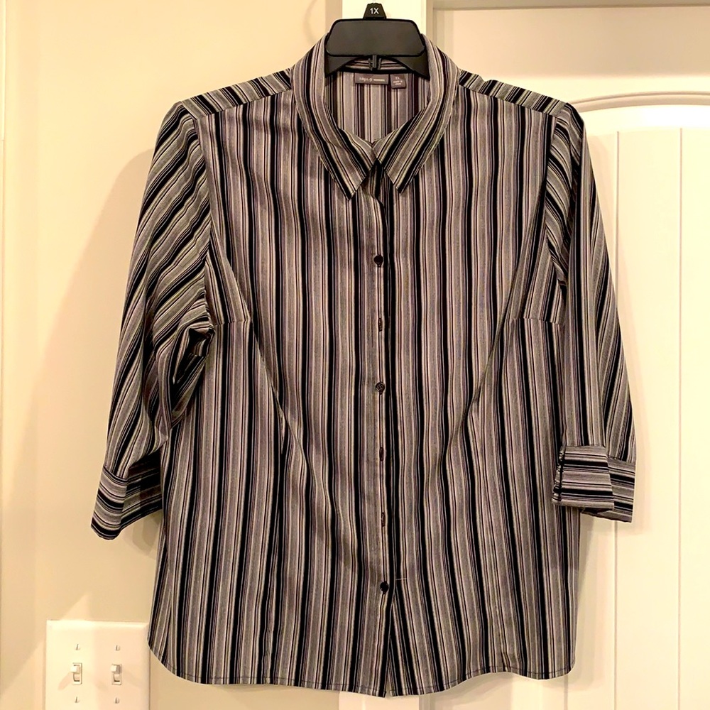 Black/white striped top